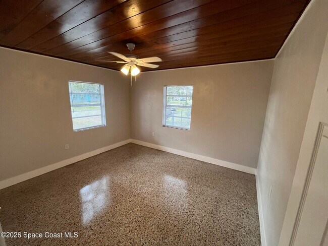 Building Photo - 1805 Guava Ave