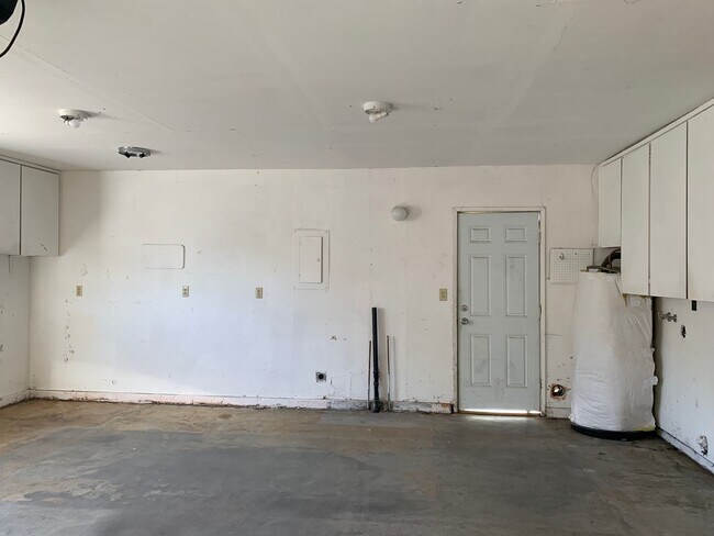 Building Photo - 2155 NW 12th St