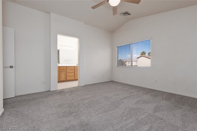 Building Photo - 6042 Highland Gardens Dr
