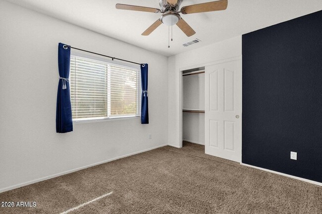 Building Photo - 822 N Naples Dr