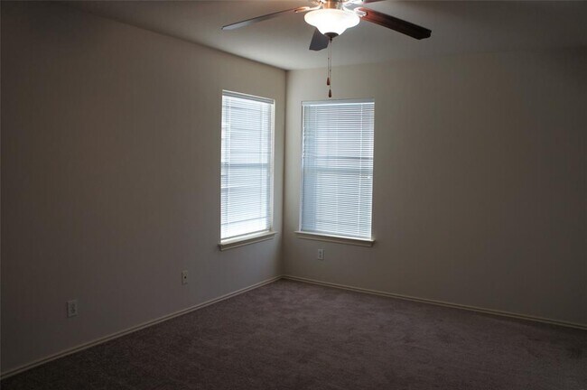 Building Photo - 814 Palo Duro Dr
