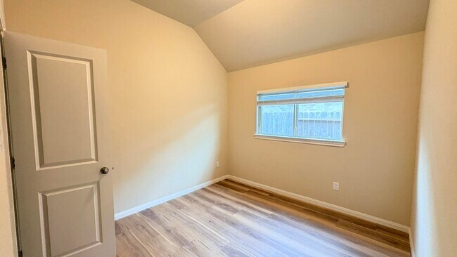 Building Photo - 788 Lake Lacosta Dr