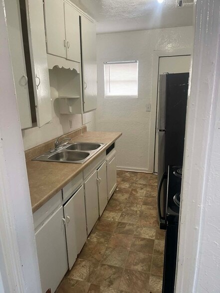 Building Photo - 3430 SW 29th Pl