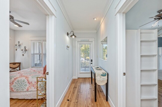 Building Photo - 87 Barracuda St