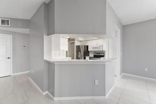 Building Photo - 3019 Alcazar Pl
