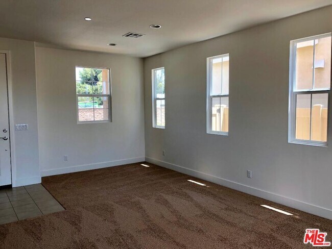 Building Photo - 11662 Solaire Wy