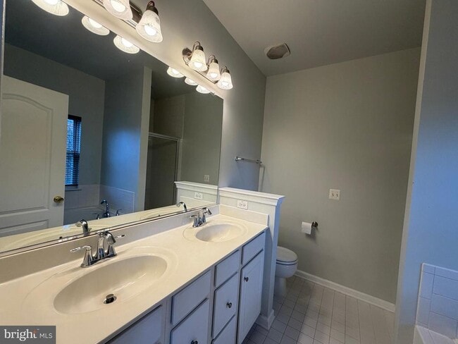 Building Photo - 412 Kintyre Ln