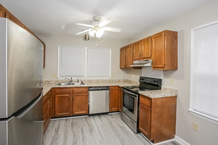 Building Photo - 7228 Walterboro Rd