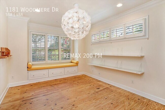 Building Photo - 1181 Woodmere Dr