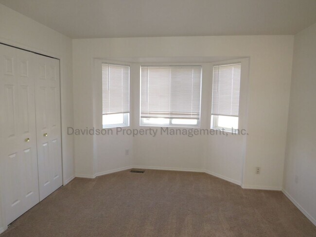 Building Photo - Spacious 3-Bedroom House in Pine Creek