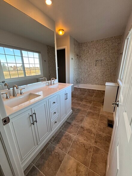 Gorgeous views - 2172 S. Victor St.