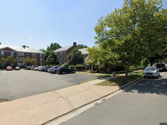 Building Photo - 3068 S Abingdon St
