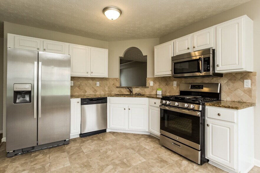 Building Photo - 650 Compton Ln