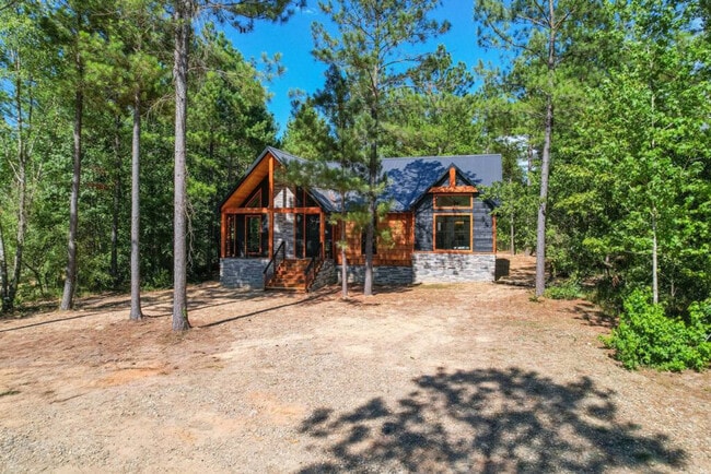 Building Photo - 42 Hickory Rdg Rd