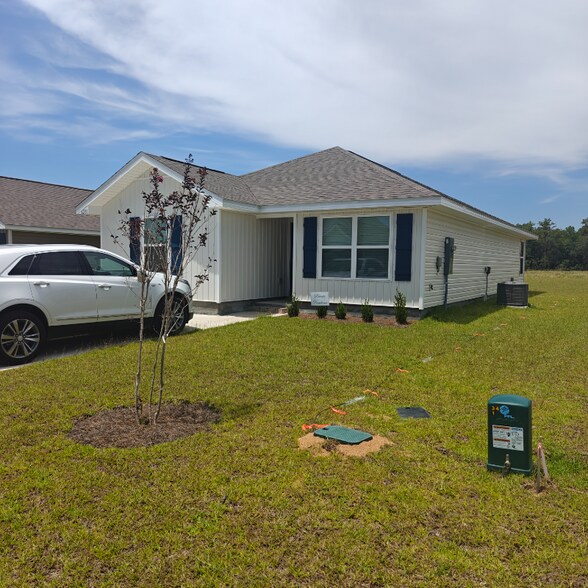 Primary Photo - 6281 Firefly Dr