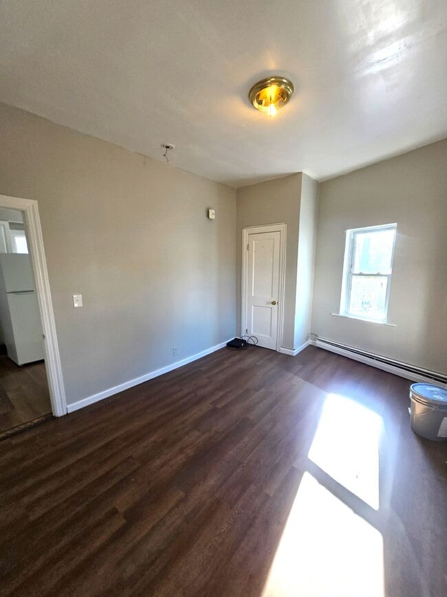 Building Photo - 316 Hawkins St