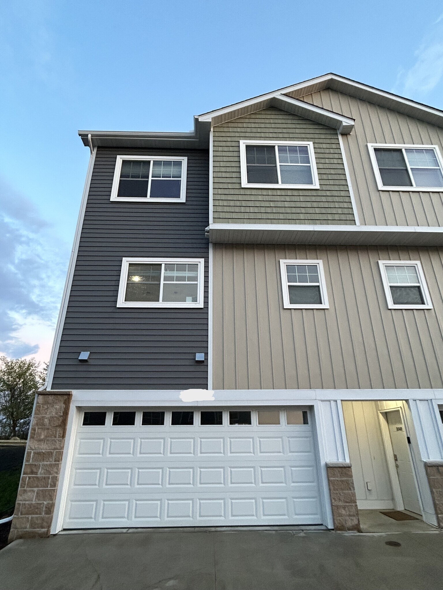 Building Photo - 3053 Bluestem Trl