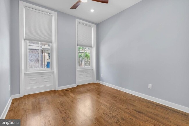 Building Photo - 1522 Mt Vernon St