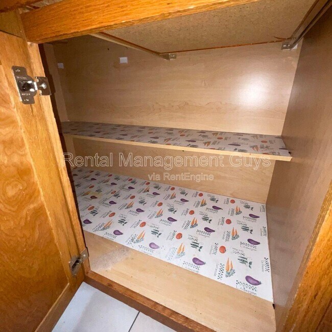 Building Photo - 3319 Longfellow Ave