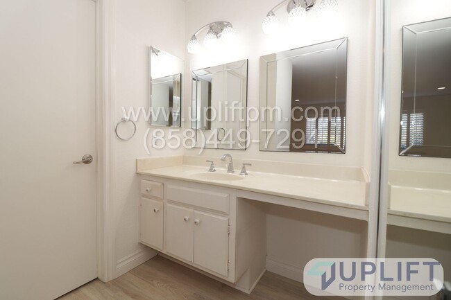 Building Photo - 2 BED 2 BATH CONDO WITH BONUS ROOM IN THE ...