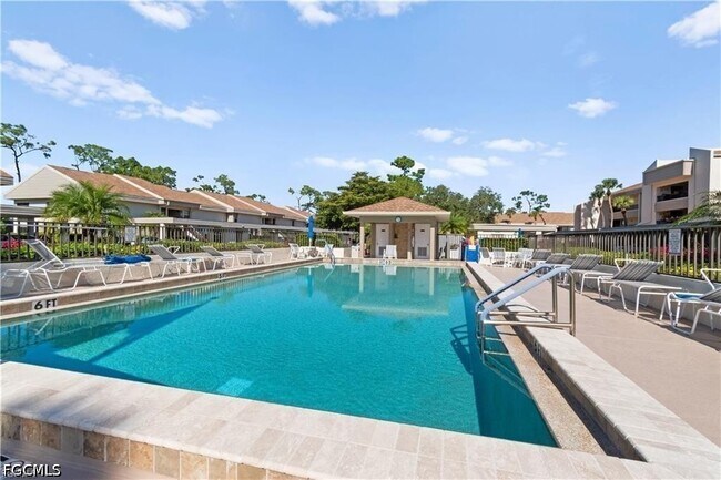 Building Photo - 5665 Trailwinds Dr