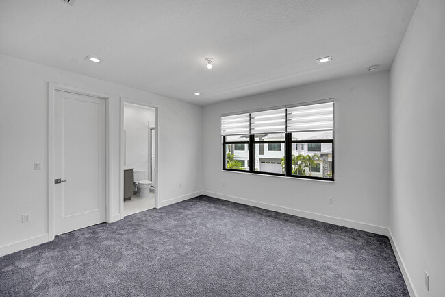 Building Photo - 13080 Feathering Wy