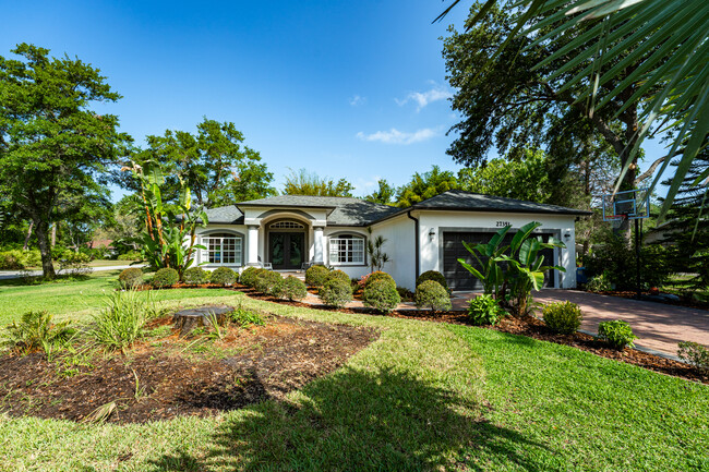 Building Photo - 27351 Golf Course Loop