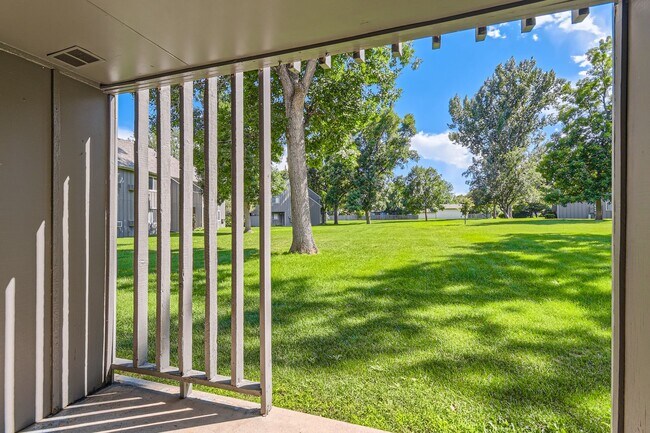 Building Photo - 705 E Drake Road Q21, Fort Collins, CO 80525