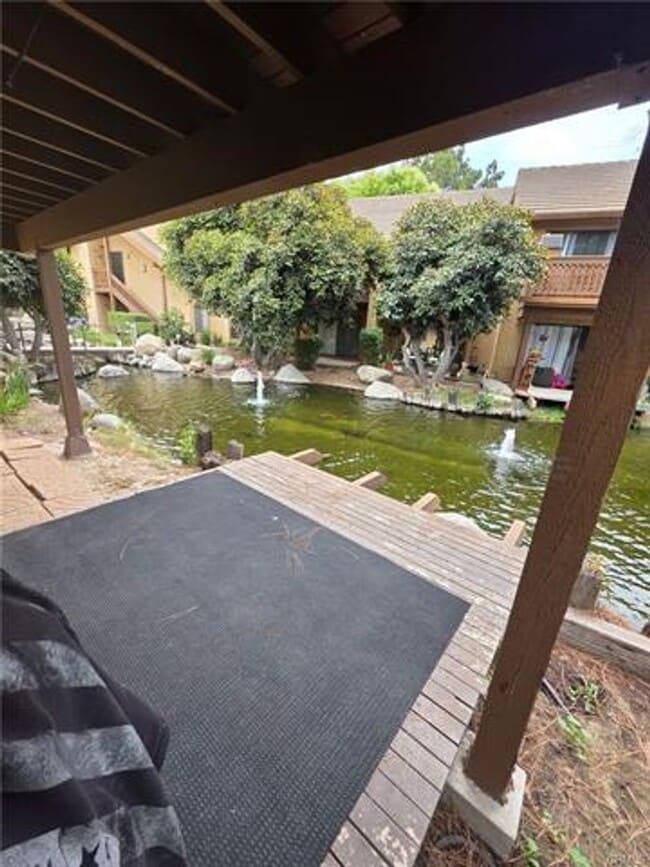 Building Photo - Charming 2-Bedroom Condo for Lease in Prim...