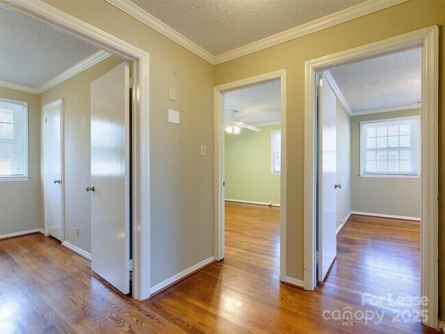 Building Photo - 4917 White Oak Rd