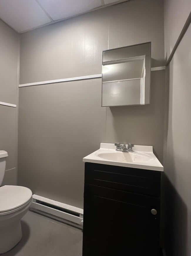 Building Photo - Beautifully remodeled 3 bedroom rental in Easton