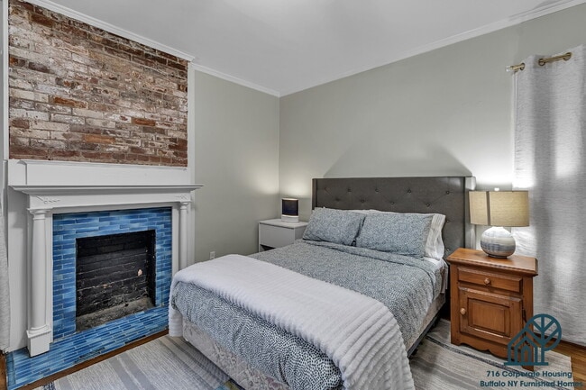 Building Photo - Furnished 4-Bedroom, 2.5-Bath Apartment near Elmwood Village