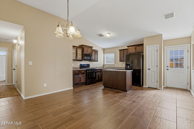 Building Photo - 4976 Joe Castillo St