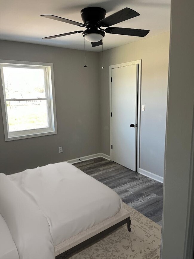 Building Photo - 904 N Cumberland St