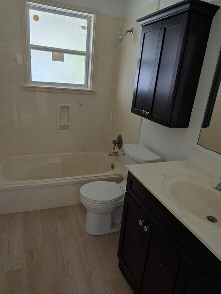 Building Photo - 3016 Belmont Plz