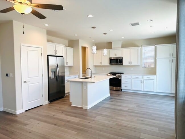 Building Photo - $2,795 Tesoro Viejo, Award Winning Communi...