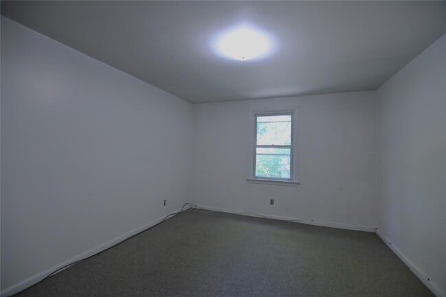 Building Photo - 1328 Rte 9W