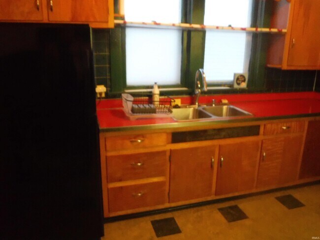 Building Photo - 636 Huffman St