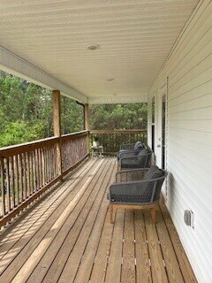 Building Photo - Sign a 12-month lease now and receive the ...