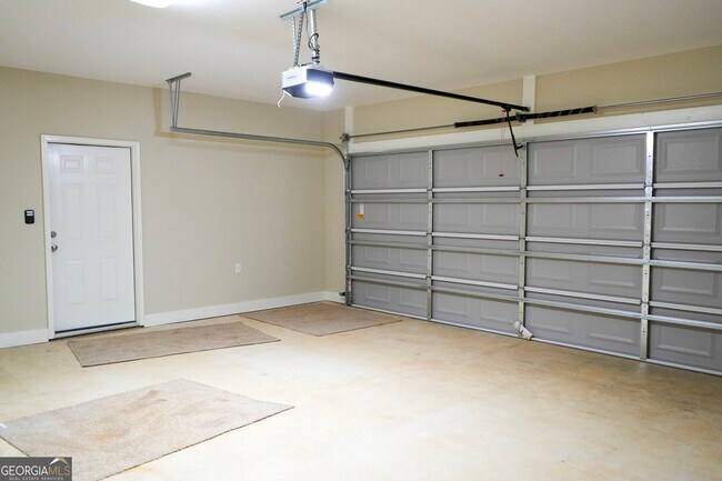 Building Photo - 118 Fox Fire Ct