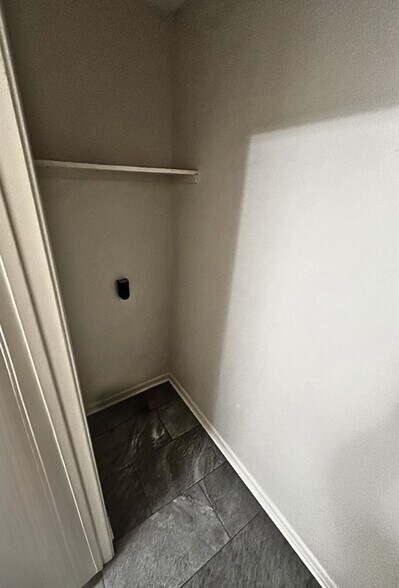 Building Photo - 111 Mallard Dr