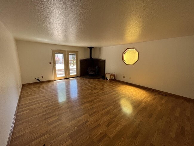 Building Photo - 3030 Bron Cir
