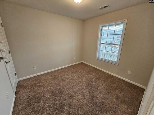 Building Photo - 940 Yarrow Ln