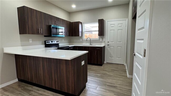 Building Photo - 17 S 43rd St