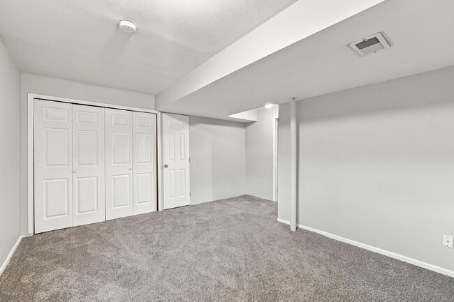 Building Photo - $2,695.95 - 3 Bed, 2.5 Bath Newly Updated Townhome in Centennial with Central AC