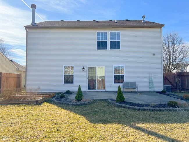 Building Photo - 14243 Holly Berry Cir