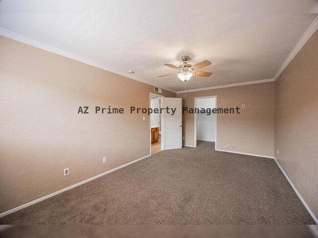Building Photo - 922 S Acapulco Ln