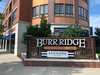 Building Photo - 850 Village Center Dr