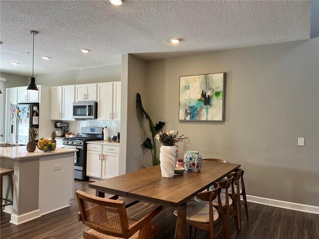 Building Photo - 5021 Useppa Trl