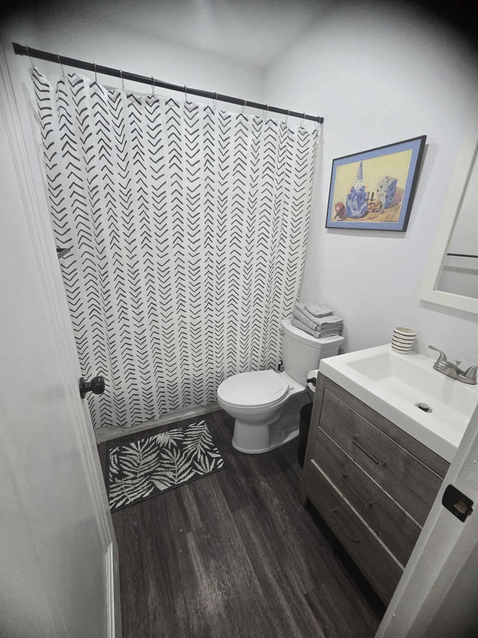 Building Photo - 11765 Glenfield Ave